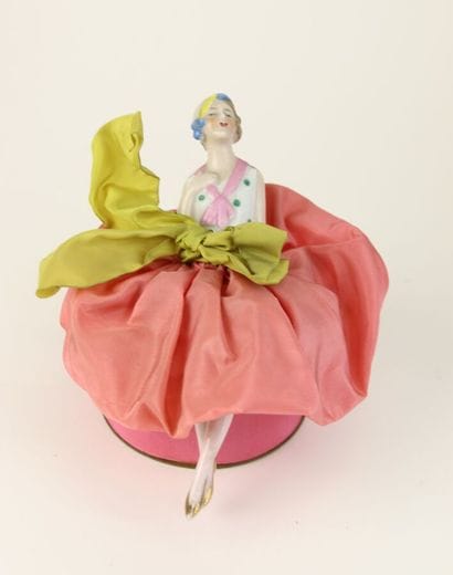 Travail Allemand - (années 1925-1930)
Figurine...