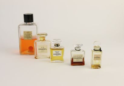 Chanel - (années 1960)
Lot comprenant quatre...