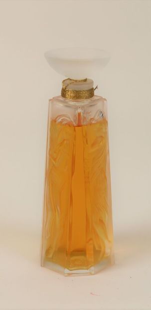 Marie Claude Lalique pour Lalique parfums...