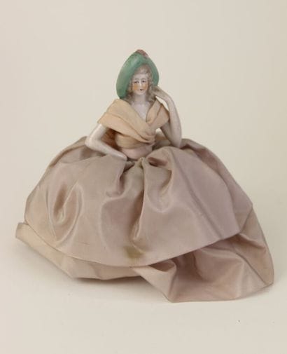 Travail Allemand - (années 1925-1930)
Figurine...