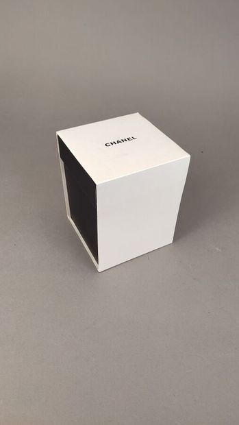 Chanel - (années 2010) 
Présenté dans son...