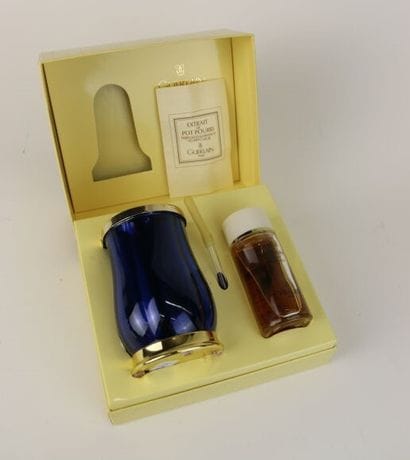 Guerlain - (1982)
Coffret en carton titré...