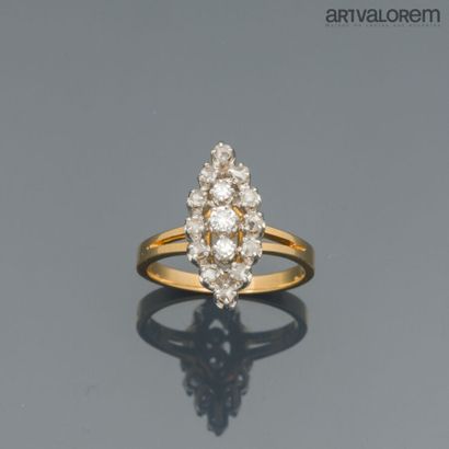 Marquise ring in yellow and white gold 750°/°°...