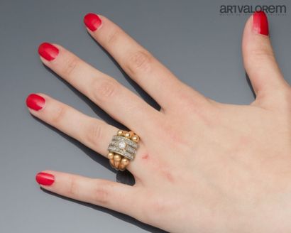 Ring in yellow gold 750°/°° and platinum,...