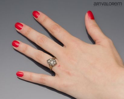Marquise ring in yellow gold 750°/°° set...