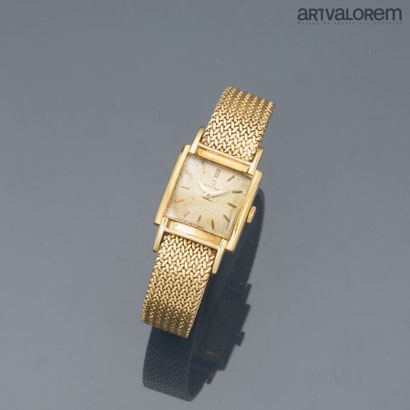 OMEGA
Ladies' wristwatch in yellow gold 750°/°°,...