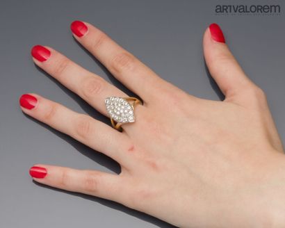Marquise ring in yellow and white gold 750°/°°...
