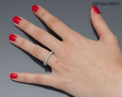 American wedding band in 750°/°° white gold...