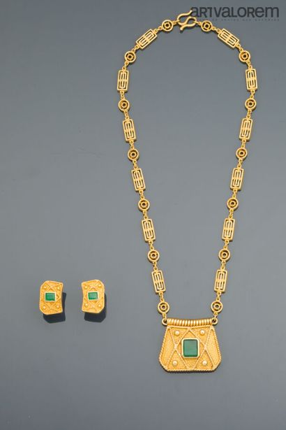 Set in yellow gold 750°/°° in the antique...