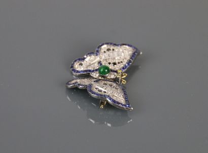 Butterfly brooch in yellow and white gold...