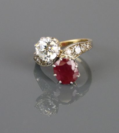 Toi et Moi ring in yellow gold 750°/°° and...