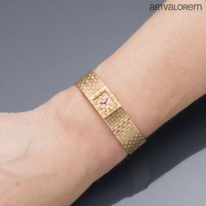 BOUCHERON Paris - OMEGA - Ladies' wristwatch...
