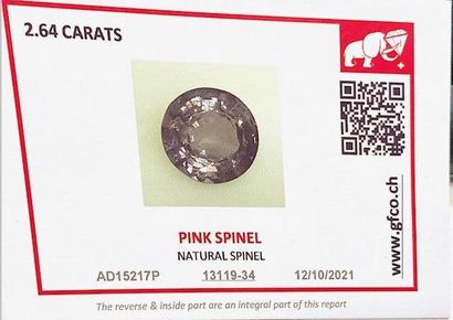 Ring in 750°/°° white gold, centered on a...