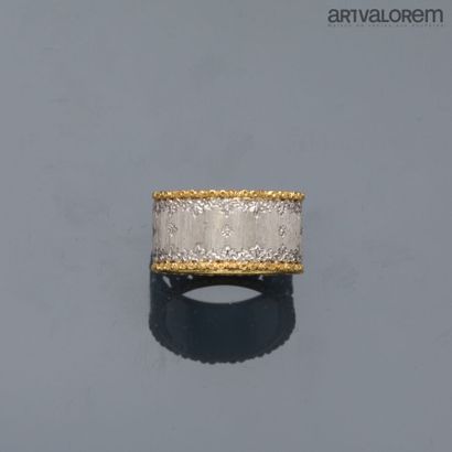 Gianmaria BUCCELLATI - Year 2002
Ring in...