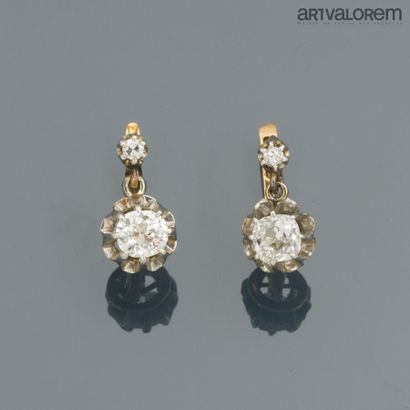 Pair of yellow and white gold 750°/°° dormeuses...