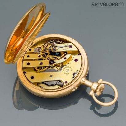 Yellow gold gousset watch 750°/°° white enameled...