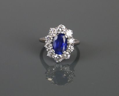 Ring in 750°/°° white gold set with a faceted...