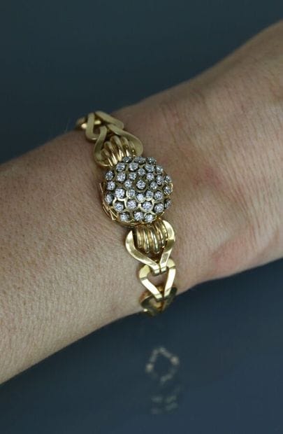BOUCHERON Paris
Ladies' wristwatch in yellow...
