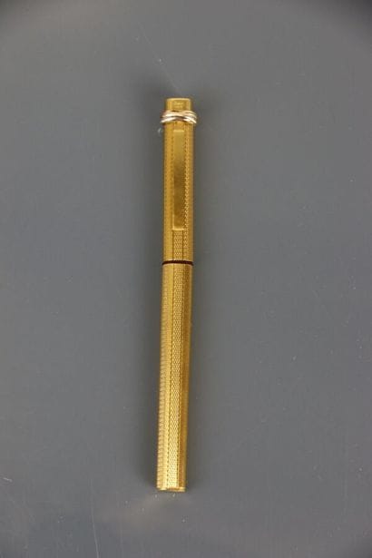 CARTIER
Gold-plated 