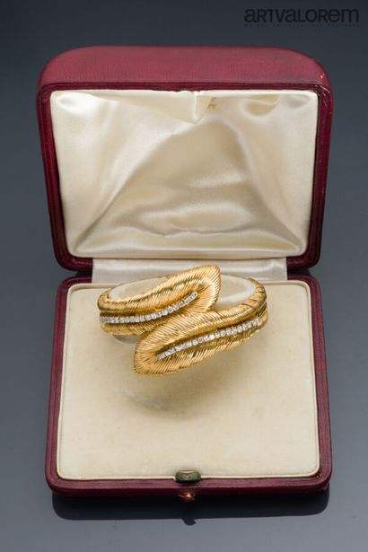 UTI- BLANCPAIN
Mysterious watch bracelet...