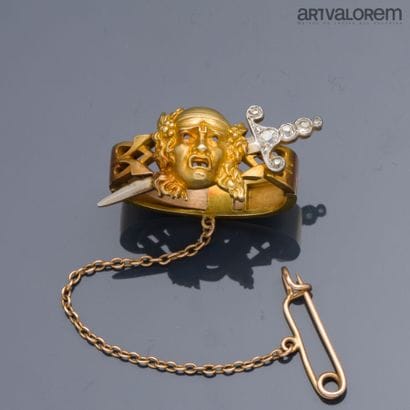 Tie or scarf ring in 750°/°° yellow gold...