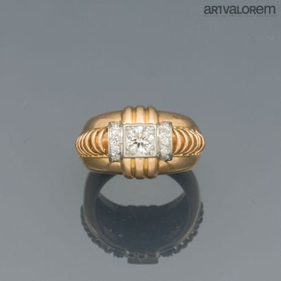 Ring in yellow gold 750°/°° and platinum,...