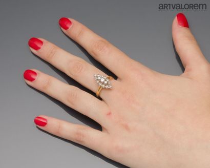 Marquise ring in yellow and white gold 750°/°°...