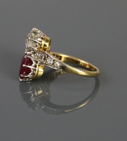Toi et Moi ring in yellow gold 750°/°° and...