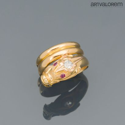 Snake ring in yellow gold 750°/°°, the head...