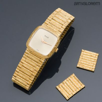 PIAGET
Ladies' watch in brushed yellow gold...