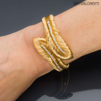 UTI- BLANCPAIN
Mysterious watch bracelet...