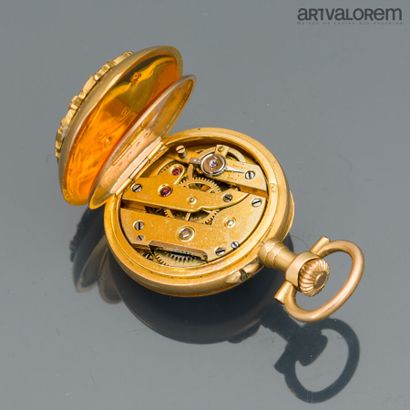 Yellow gold 750°/°° collar watch, white enameled...