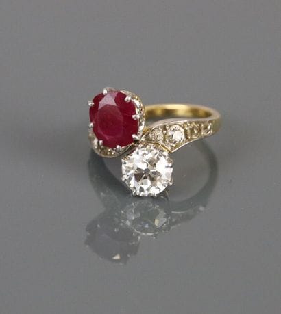 Toi et Moi ring in yellow gold 750°/°° and...