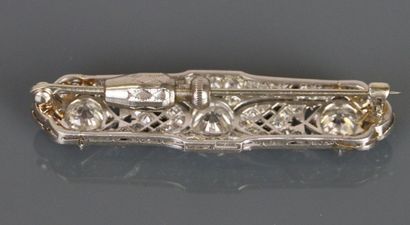 Brooch in 585°/°° white gold and platinum...