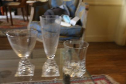 MANNETTE - Part of a crystal glass service...