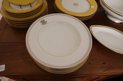 MANNETTE - Limoges porcelain dinner service...