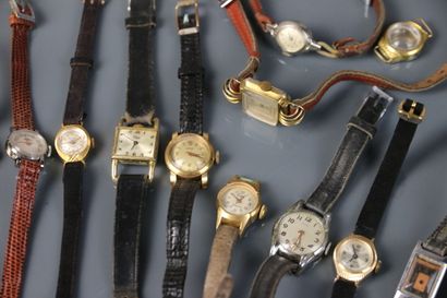Set comprising some twenty ladies' watches,...