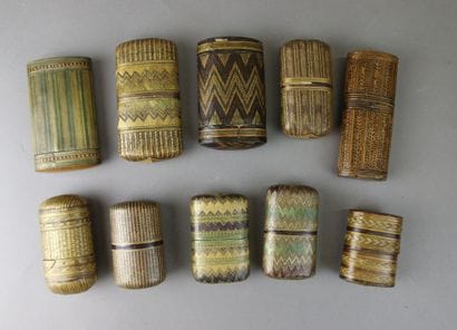 Set comprising ten polychrome straw marquetry...
