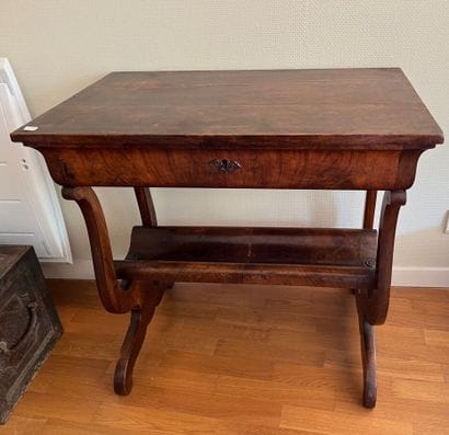 Mahogany veneered table with lyre-shaped...