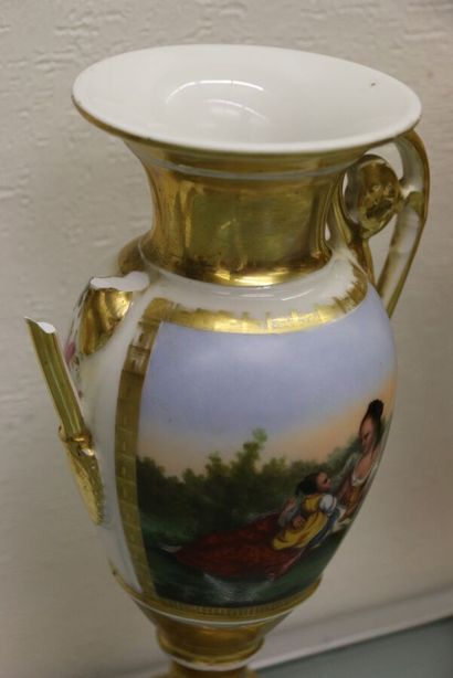 PARIS, 19th century
Pair of two-handled spindle-shaped...