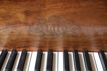 Very nice Erard quarter-tail piano in perfect...