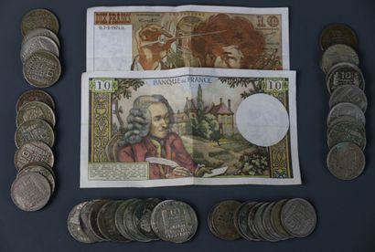 Set including :
- 32 pieces of 10 francs...