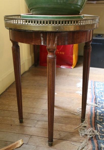 Low veneered table bouillotte, white marble...