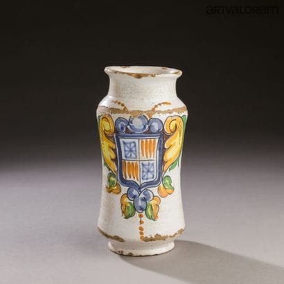 SPAIN, 18th century, 
Arched earthenware...