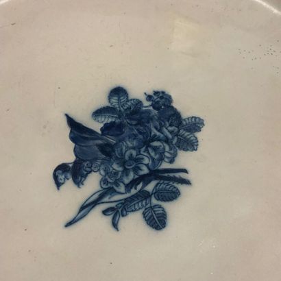 Octagonal earthenware dish decorated with...