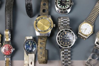 Set of 18 quartz watches with steel or leather...