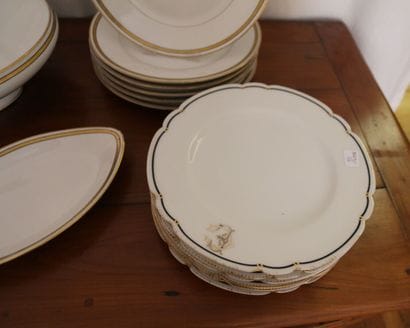 MANNETTE - Limoges porcelain dinner service...