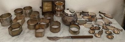 MANNETTE - Set of napkin rings in English...