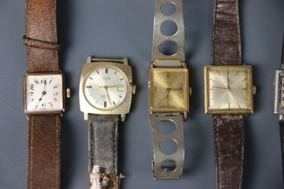 Set comprising eight men's watches, square...
