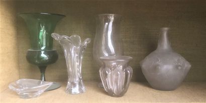 MANNETTE - Set comprising : 
- 2 glass vases...